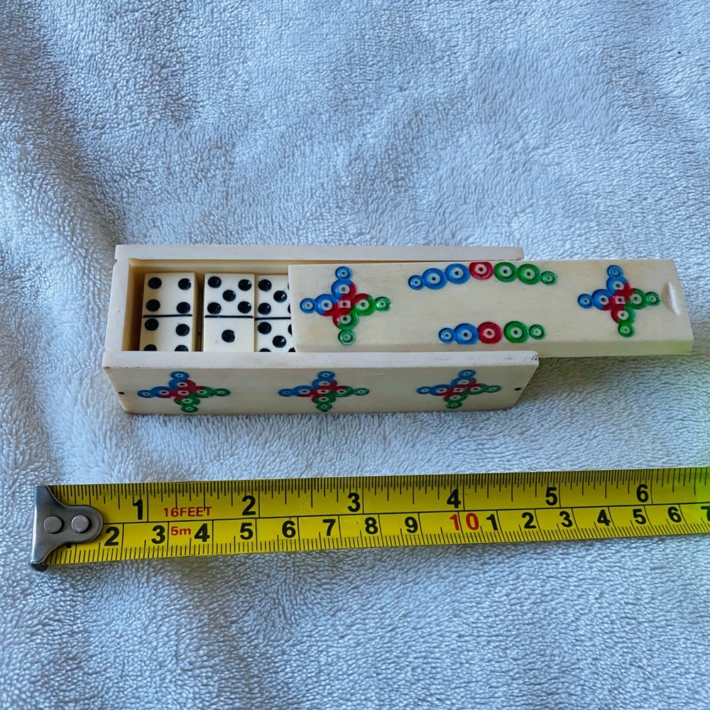 Miniature domino set